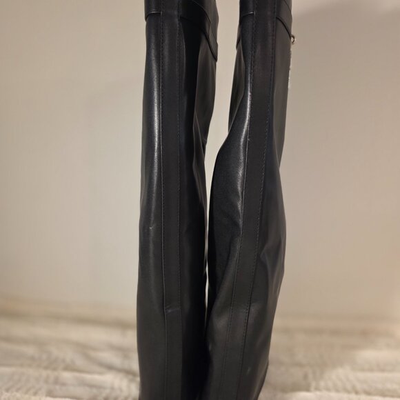 Boots - Picture 2 of 4